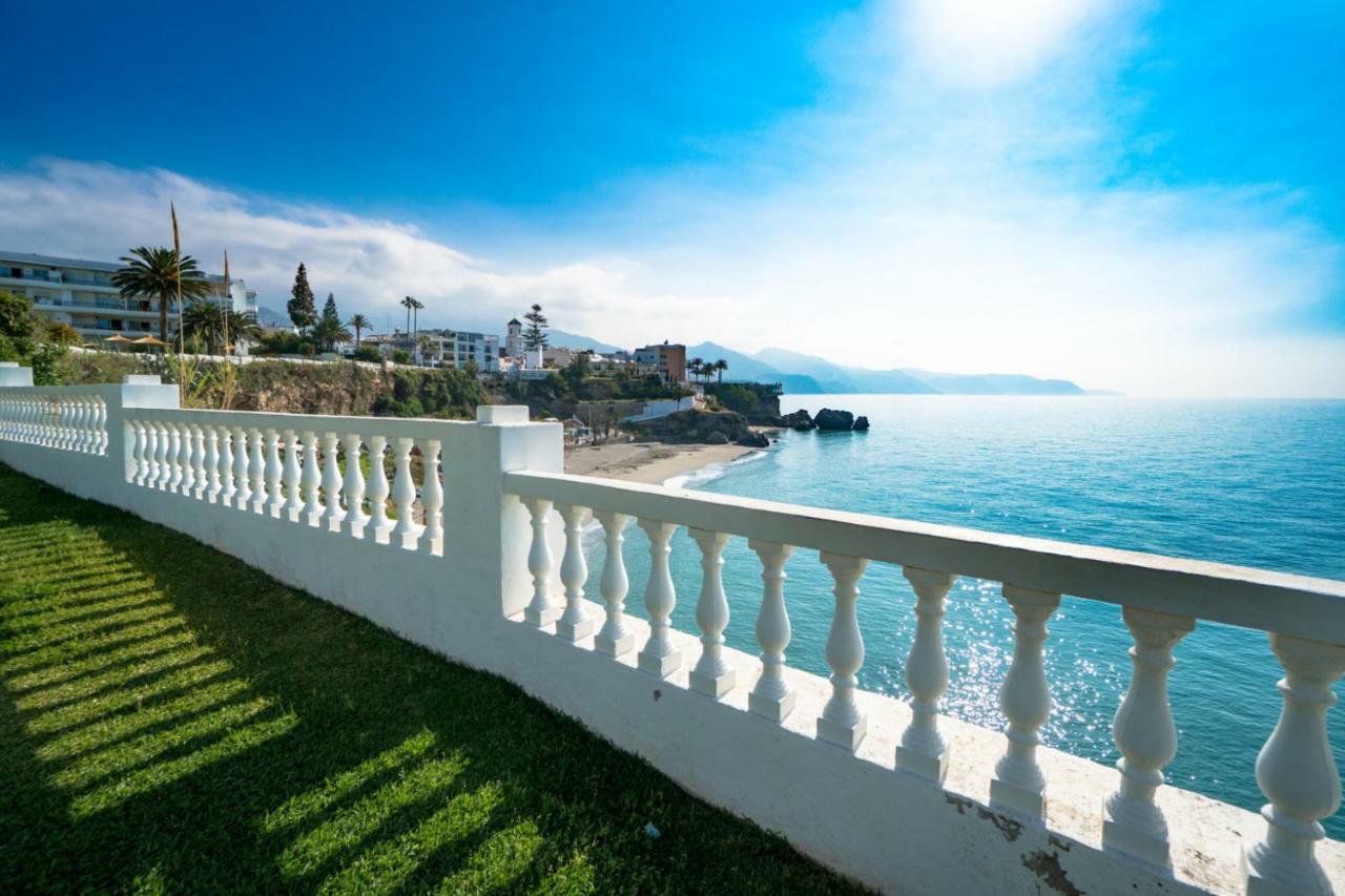 Palmeras 80 Menyber Nerja Εξωτερικό φωτογραφία